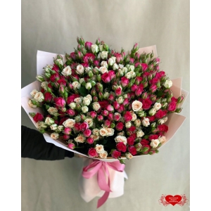 Купить микс из кустовых роз с доставкой в Москве