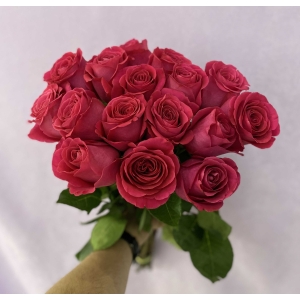 Купить розовые розы с доставкой в Москве
